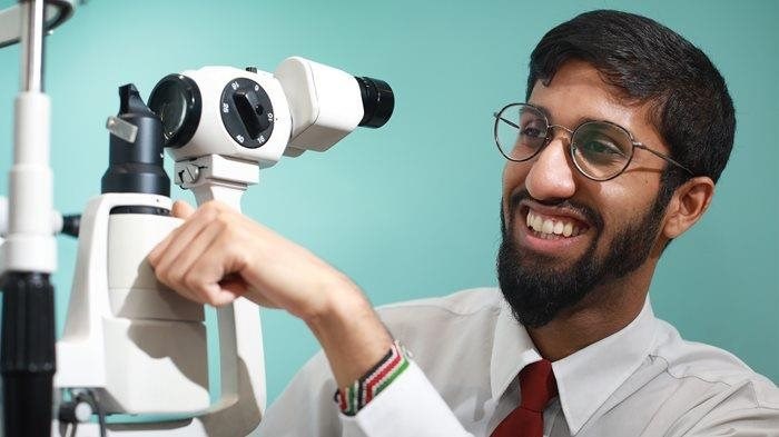 /COO/media/Media/Card images/MEMBER CARD IMAGES/MEMBER-CARD-IMAGE-Benji-Chandra-August-2019-slit-lamp.jpg
